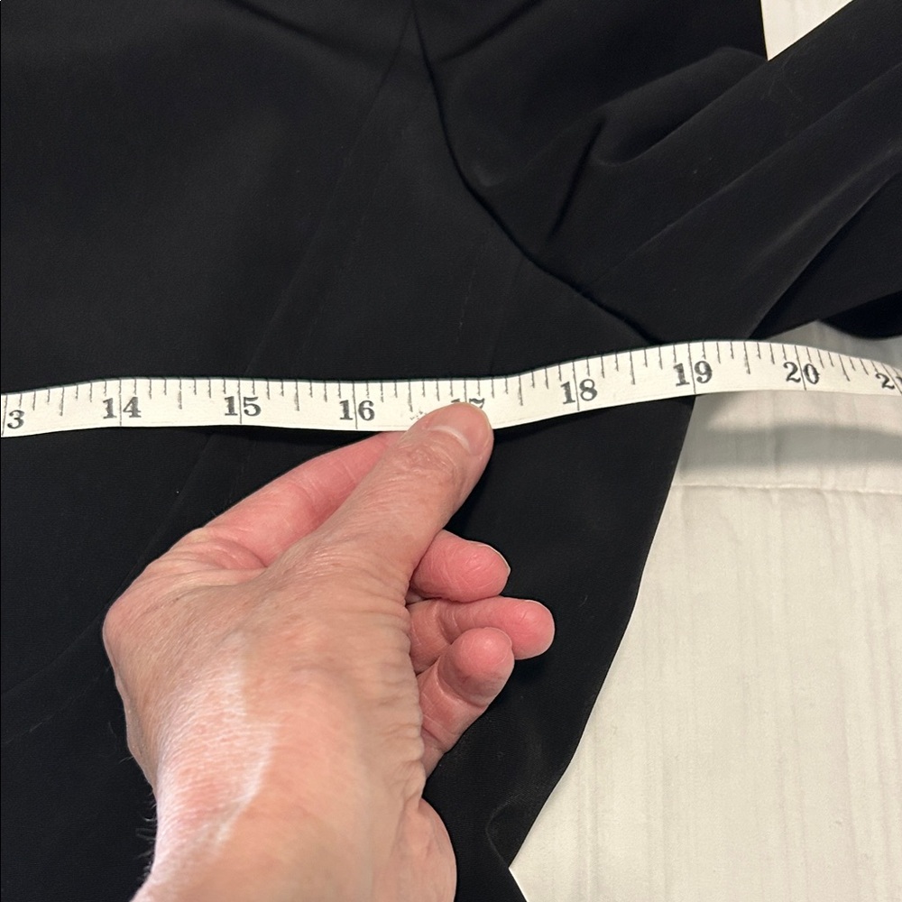 Anne Klein Women's Elegant Black Trench Coat Size Small - Picture 9 of 10